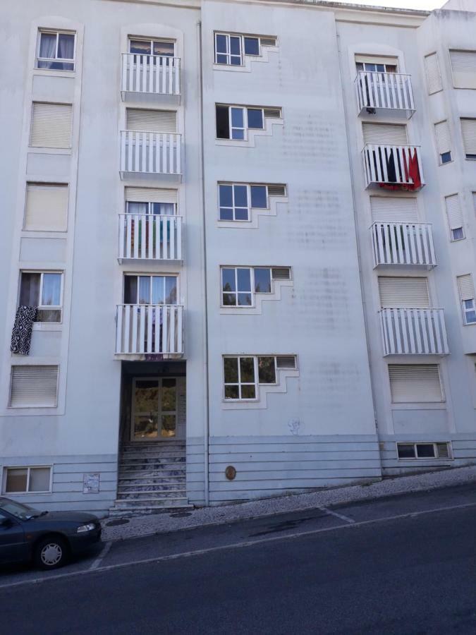 Rio De Mouro Quartos 外观 照片